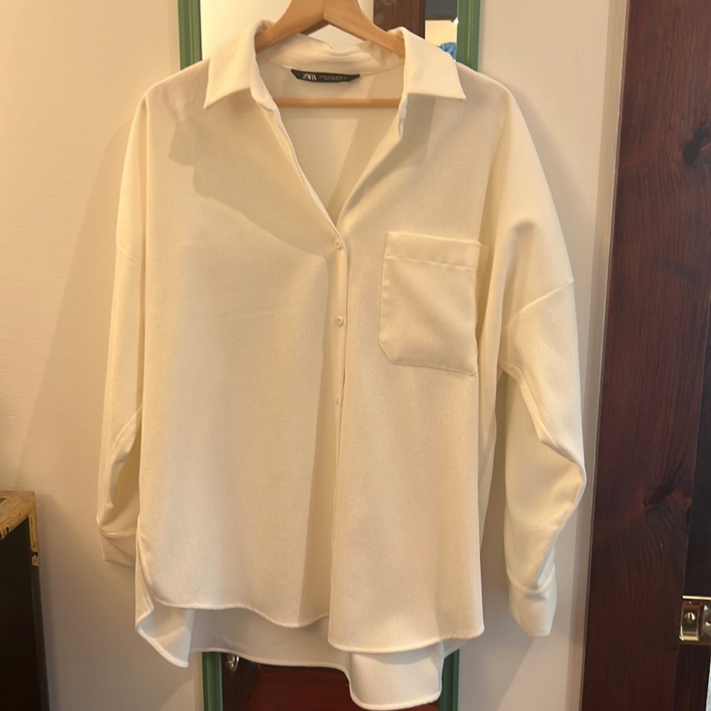 NWOT Zara Oversized Button Up